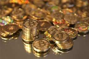 ارزش بیت کوین بیش از 10 درصد سقوط کرد